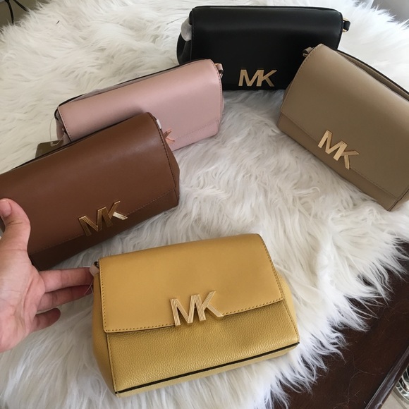 New Michael Kors Crossbody Bag - Picture 7 of 8